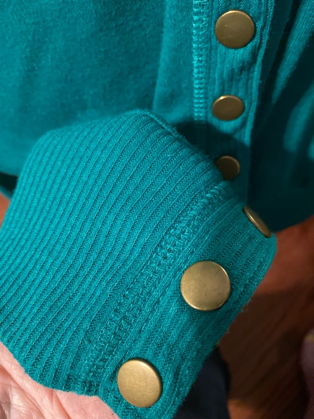 PRICE DROP Zenana Outfitters Women’s DrkGreen V-Neck Snap-Front Cardi Sweater XL - Picture 5 of 7